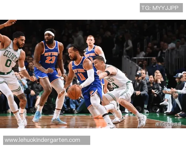 尼克斯大胜篮网迎来四连胜唐斯28分12篮板助力球队稳居东部前三